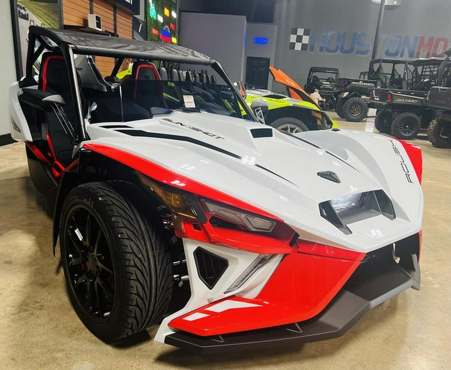 2024 Polaris Slingshot® ROUSH® Edition Manual