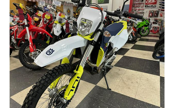 2024 Husqvarna Motorcycles 701 Enduro