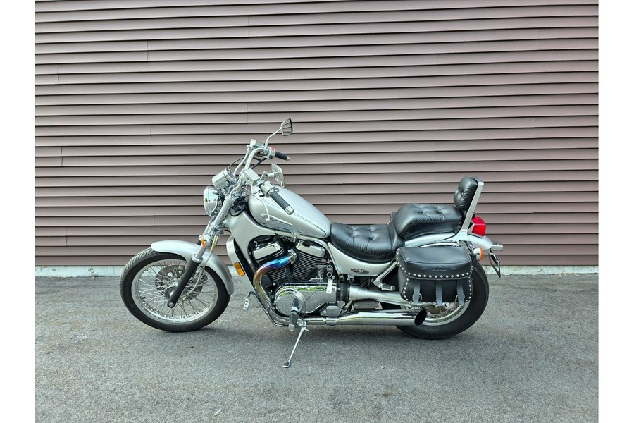 2003 Suzuki INTRUDER