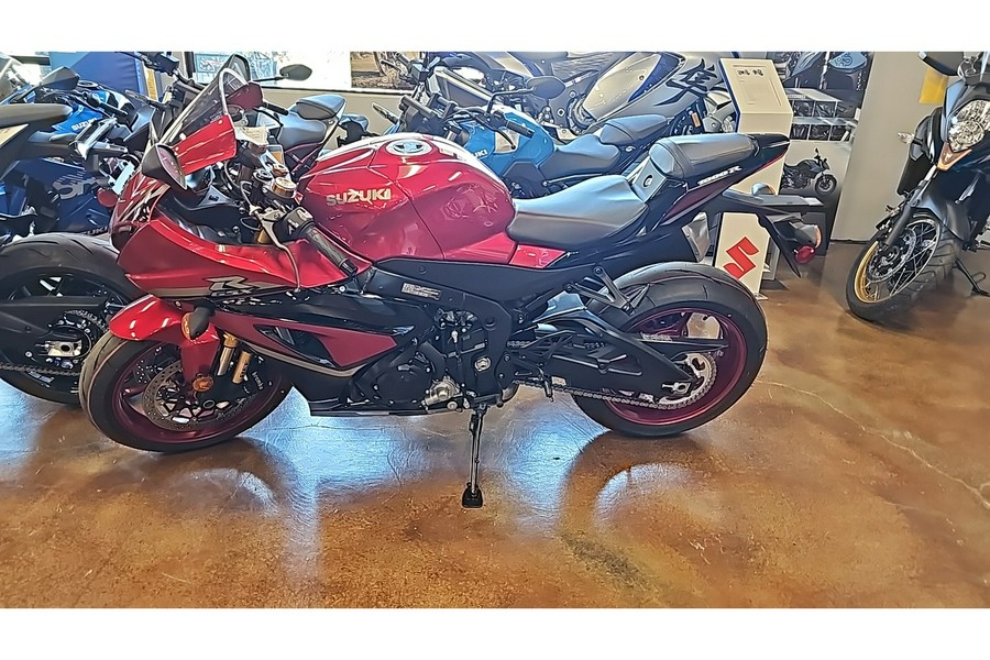2025 Suzuki GSX-R1000RAM5