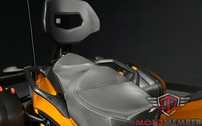2014 Can-Am Spyder ST Limited SE5