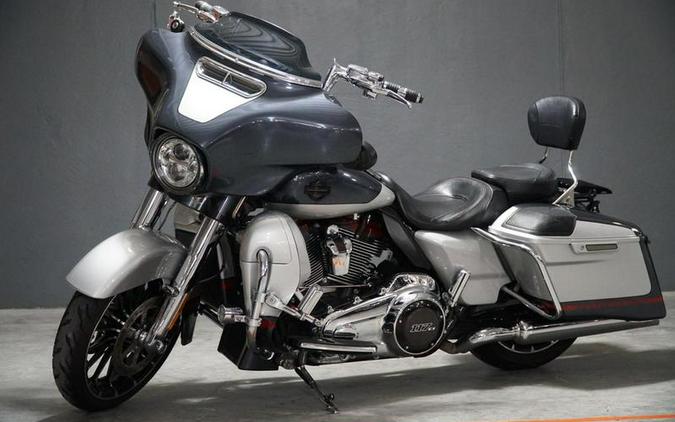 2019 Harley-Davidson® FLHXSE - CVO™ Street Glide®