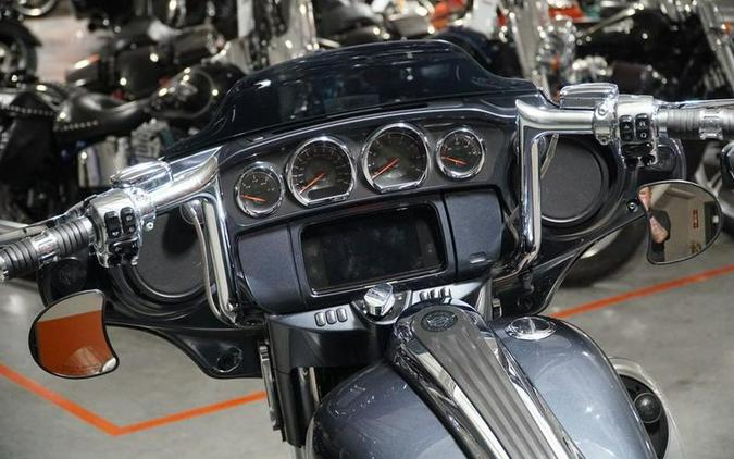 2019 Harley-Davidson® FLHXSE - CVO™ Street Glide®