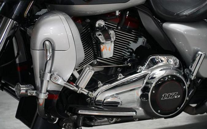 2019 Harley-Davidson® FLHXSE - CVO™ Street Glide®