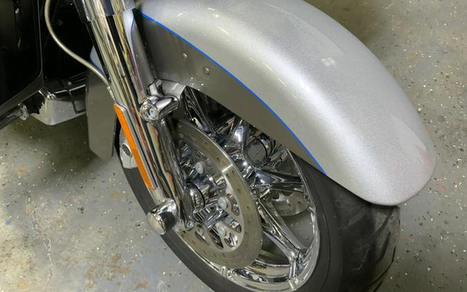 2016 Harley-Davidson FLTRUSE CVO Road Glide Ultra