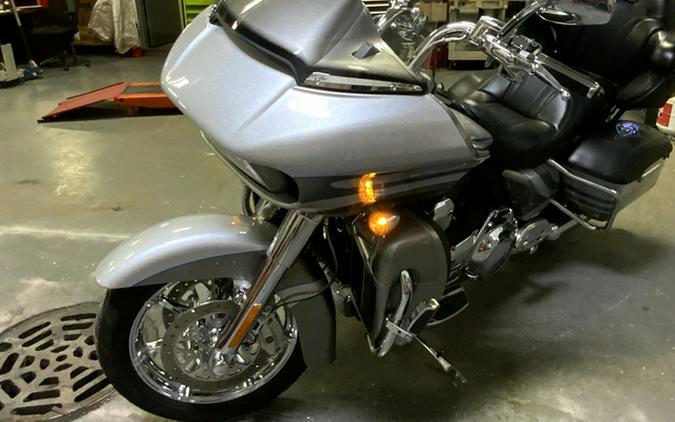 2016 Harley-Davidson FLTRUSE CVO Road Glide Ultra