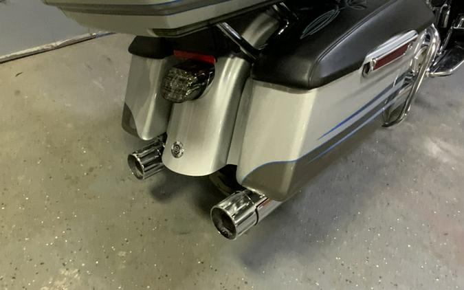 2016 Harley-Davidson FLTRUSE CVO Road Glide Ultra