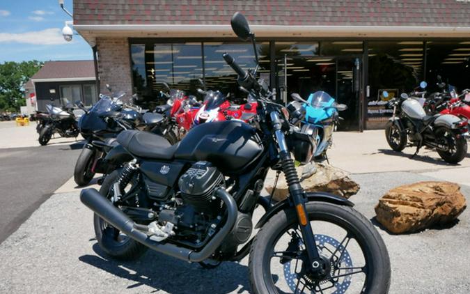 2026 Moto Guzzi V7 Stone