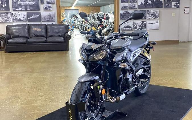 2024 Triumph Street Triple R Matte Silver Ice