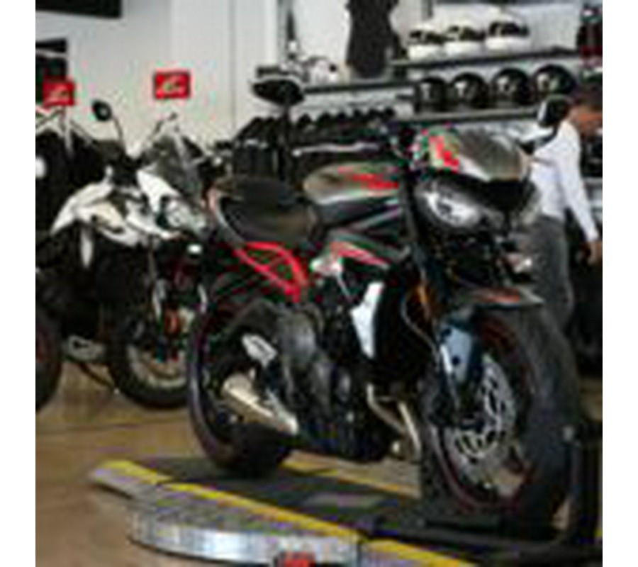 2021 Triumph Street Triple R Low