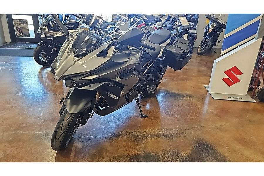 2025 Suzuki GSX-S1000GT+