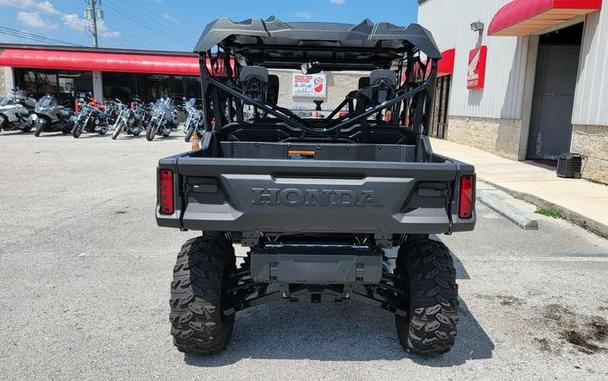 2023 Honda® Pioneer 1000-6 Deluxe Crew