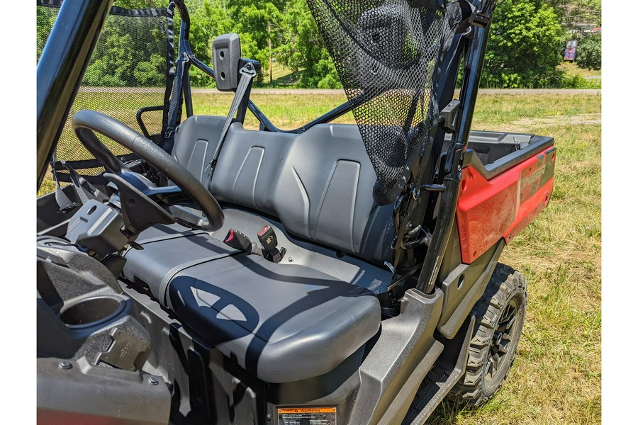 2025 Honda Pioneer 1000 Deluxe