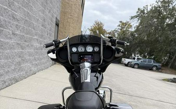 2022 Harley-Davidson® FLHX - Street Glide®