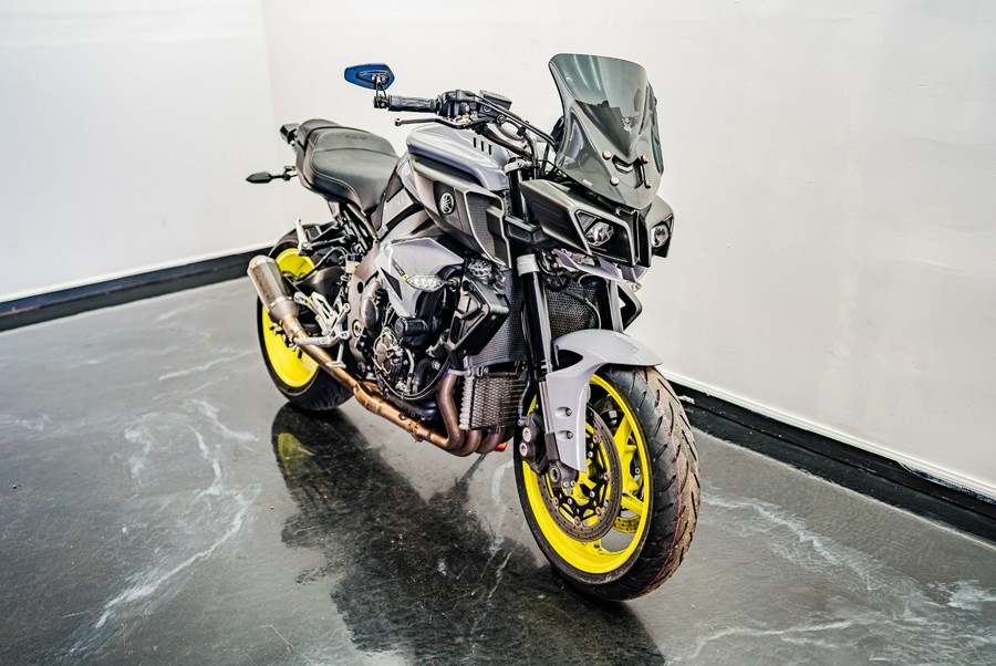 2017 Yamaha Motor Corp., USA FZ-10