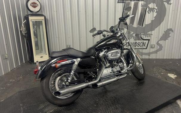 2017 Harley-Davidson® XL1200C - 1200 Custom