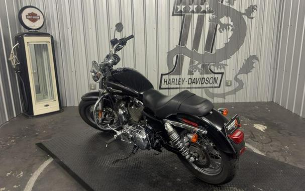 2017 Harley-Davidson® XL1200C - 1200 Custom