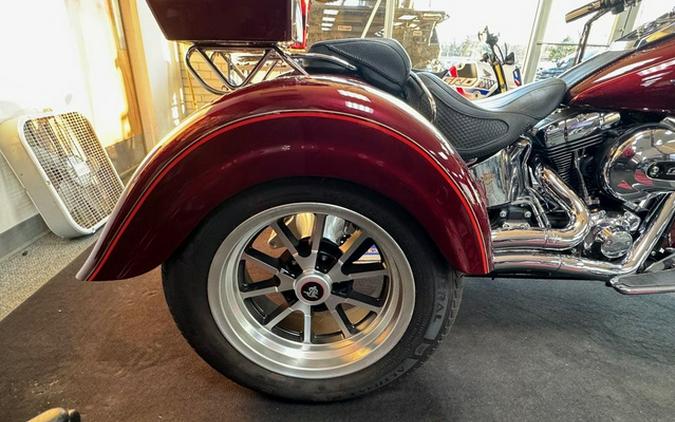 2016 Harley-Davidson Softail FLSTN - Deluxe