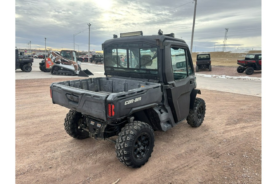 2022 Can-Am Defender DPS CAB HD9