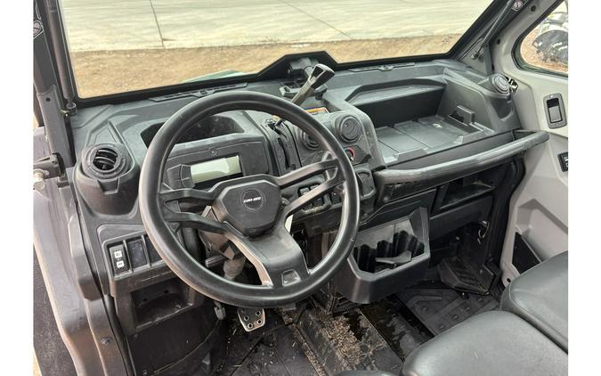 2022 Can-Am Defender DPS CAB HD9