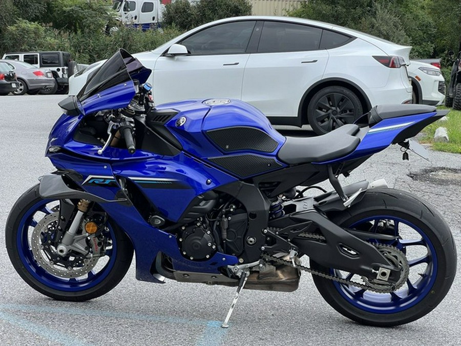 2025 Yamaha YZF R1