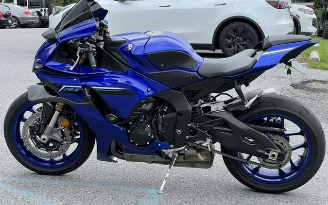 2025 Yamaha YZF R1
