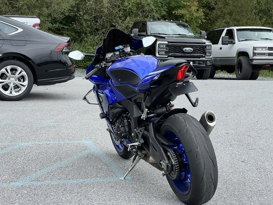 2025 Yamaha YZF R1
