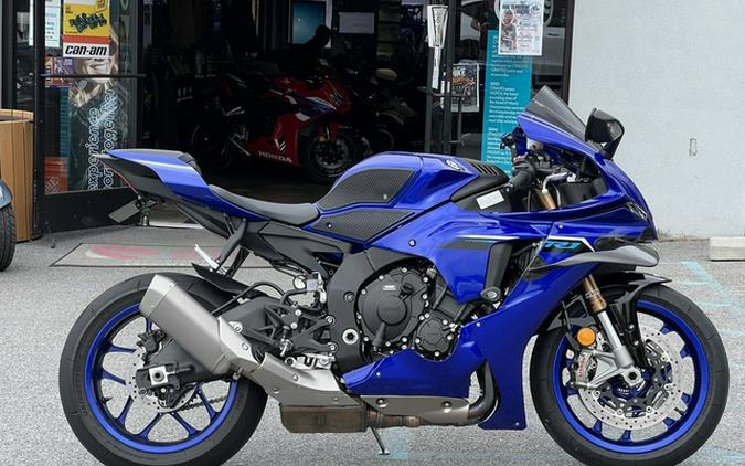 2025 Yamaha YZF R1