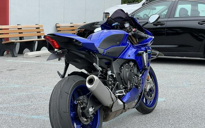 2025 Yamaha YZF R1