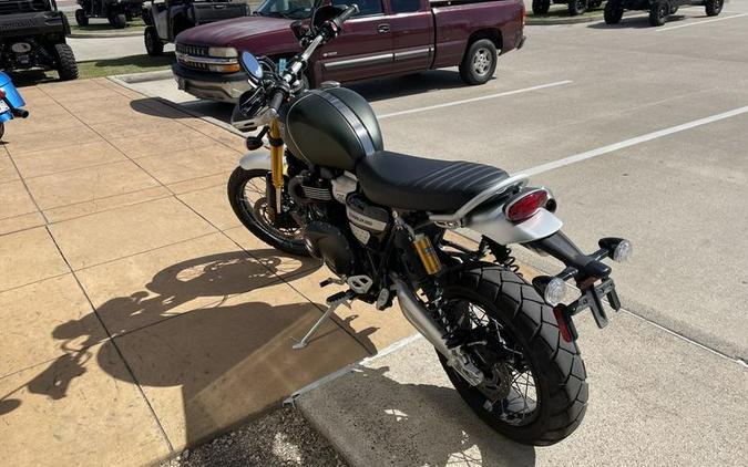 2022 Triumph Scrambler 1200 XE Matt Khaki Green Matt Jet Black