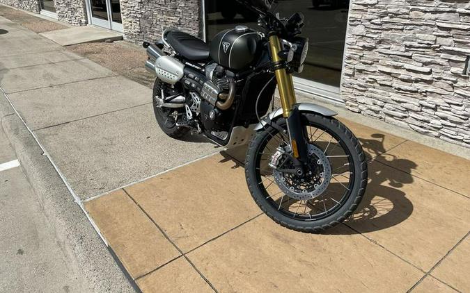 2022 Triumph Scrambler 1200 XE Matt Khaki Green Matt Jet Black