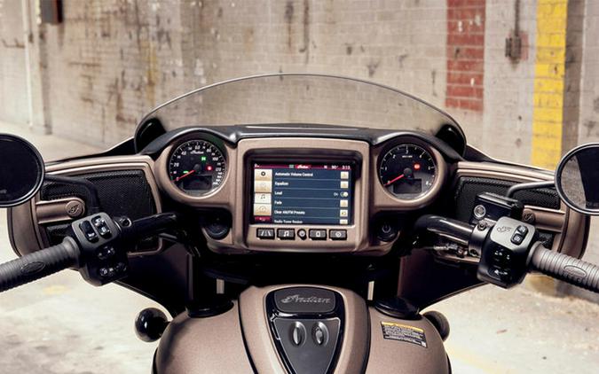2019 Indian Motorcycle® Chieftain Dark Horse® Bronze Smoke