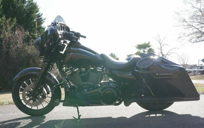 FLHXS 2018 Street Glide Special