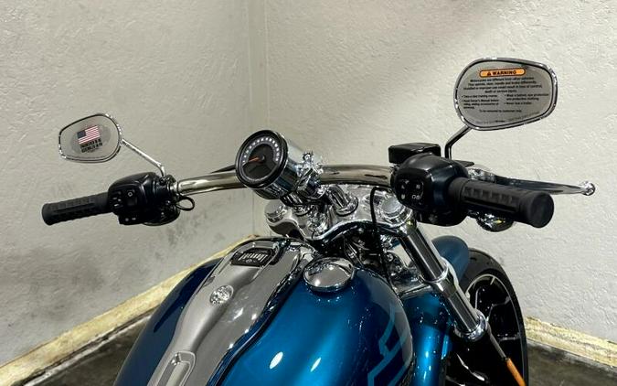 2026 Harley-Davidson® Breakout® TEAL THUNDER