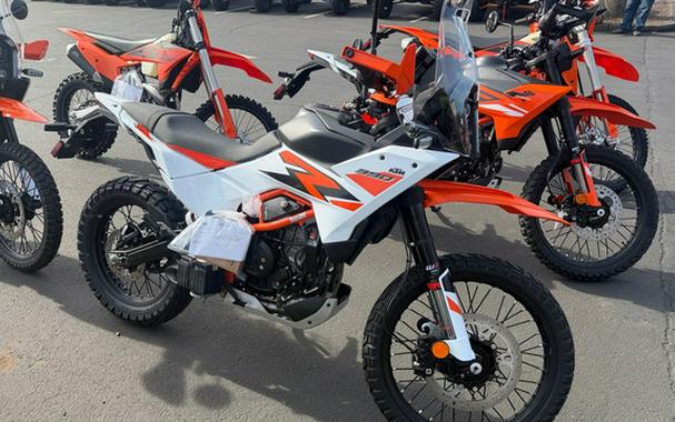2026 KTM Adventure 390 R