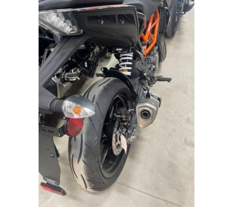 2023 KTM 390 Duke