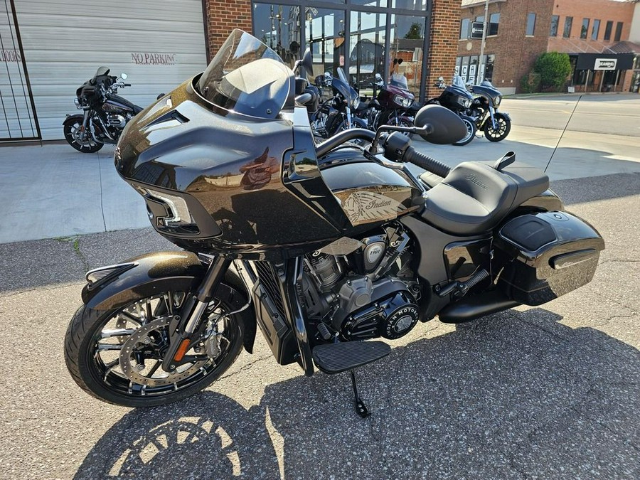 2024 Indian Motorcycle® Challenger® Dark Horse® Icon Smoky Quartz Metallic Pearl/Black Metallic