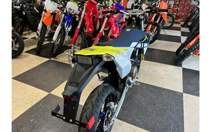 2024 Husqvarna Motorcycles 701 Supermoto