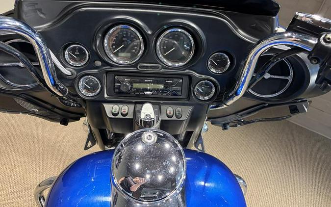 2009 Harley-Davidson® FLHTCU - Ultra Classic® Electra Glide®