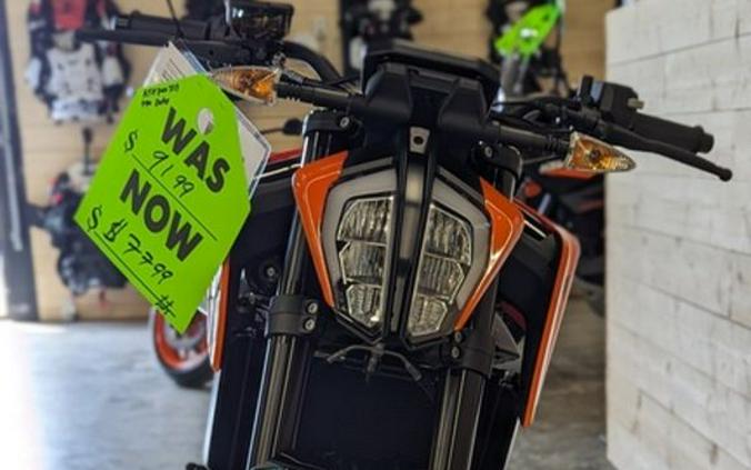 2023 KTM Duke 790