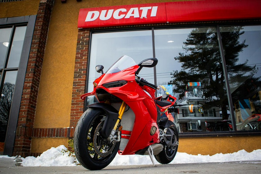 2025 Ducati Panigale V4 S Ducati Red