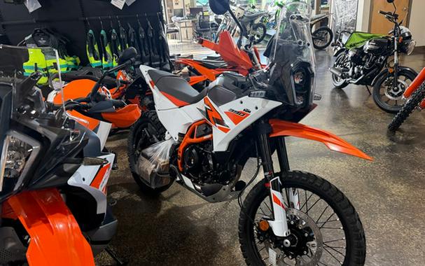 2026 KTM Adventure 390 R