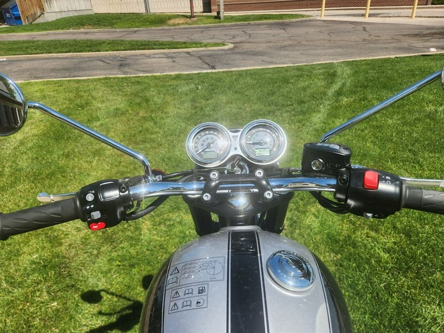 2025 Triumph Bonneville T100 Icon Edition