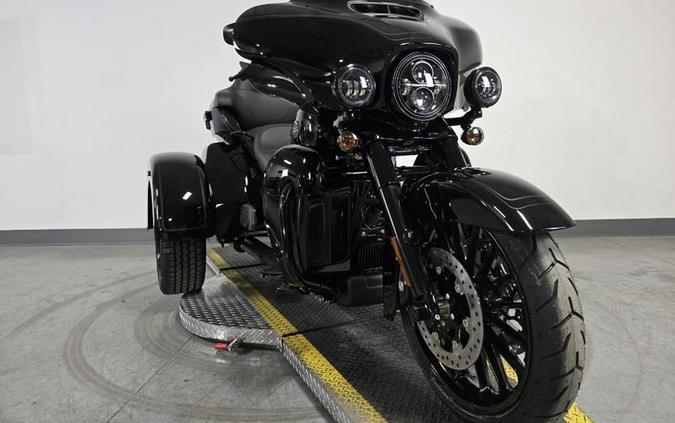 2025 Harley-Davidson® FLHTCUTG - Tri Glide® Ultra