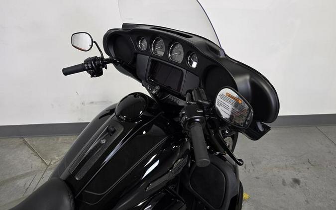 2025 Harley-Davidson® FLHTCUTG - Tri Glide® Ultra