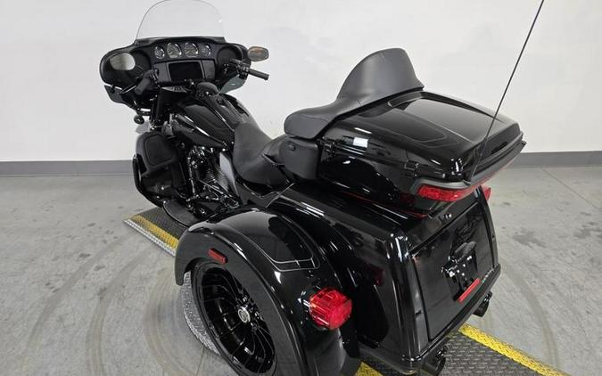 2025 Harley-Davidson® FLHTCUTG - Tri Glide® Ultra