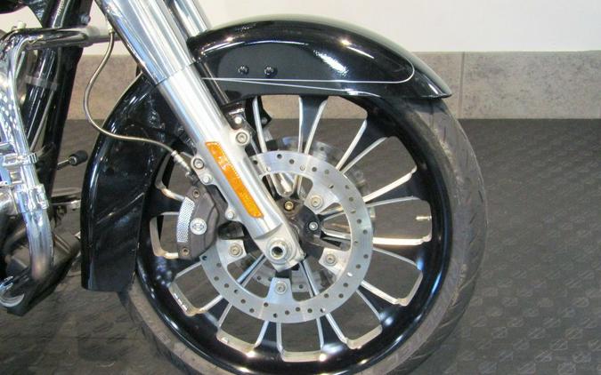 2015 Harley-Davidson® FLHXS - Street Glide® Special