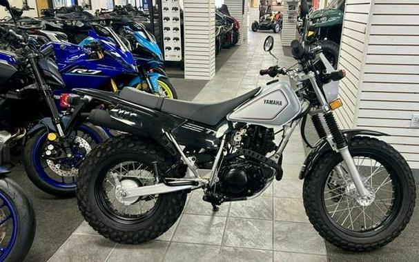 2026 Yamaha TW200 Base