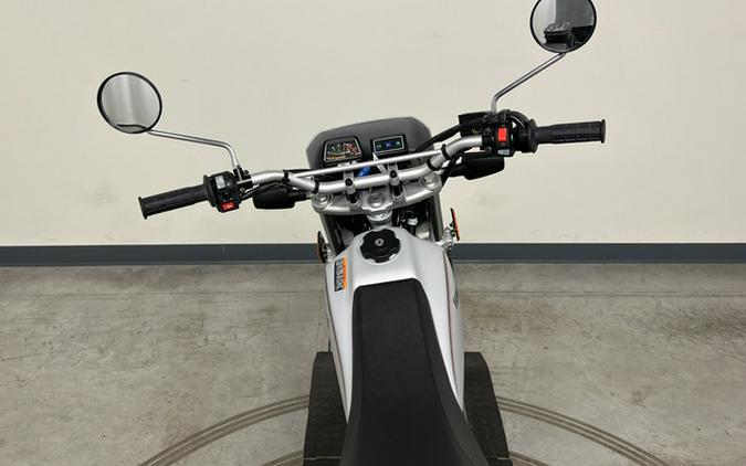 2025 Yamaha TW 200