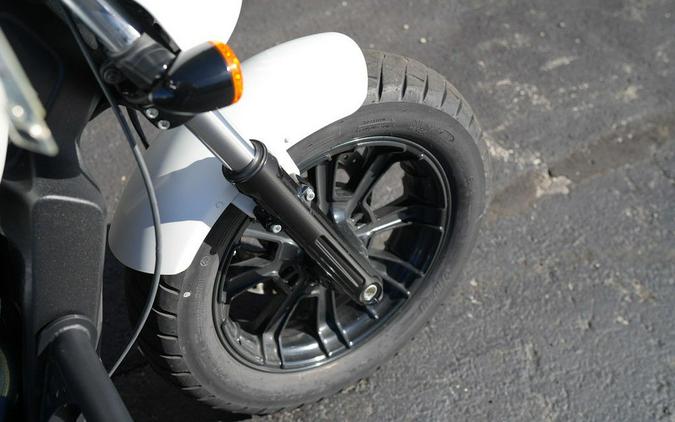 2019 Indian Motorcycle Scout Bobber ABS White Smoke